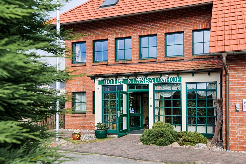 Hotel Garni Nussbaumhof Uckeritz Exterior foto