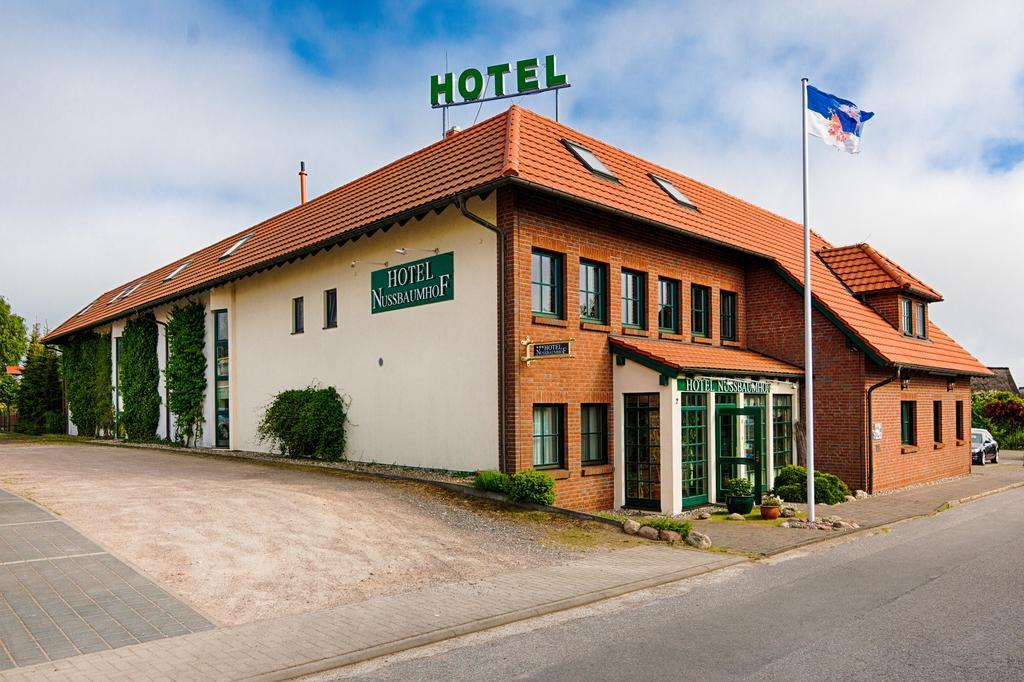 Hotel Garni Nussbaumhof Uckeritz Exterior foto