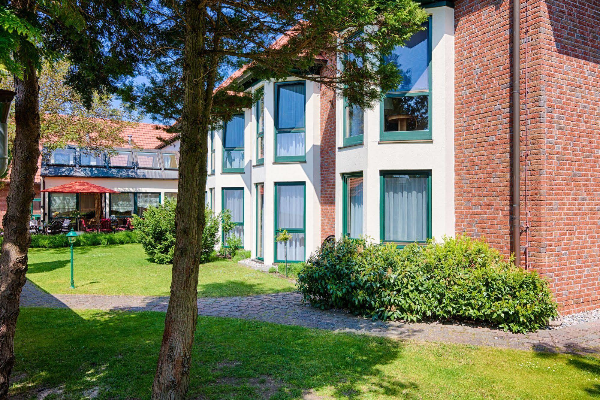 Hotel Garni Nussbaumhof Uckeritz Exterior foto